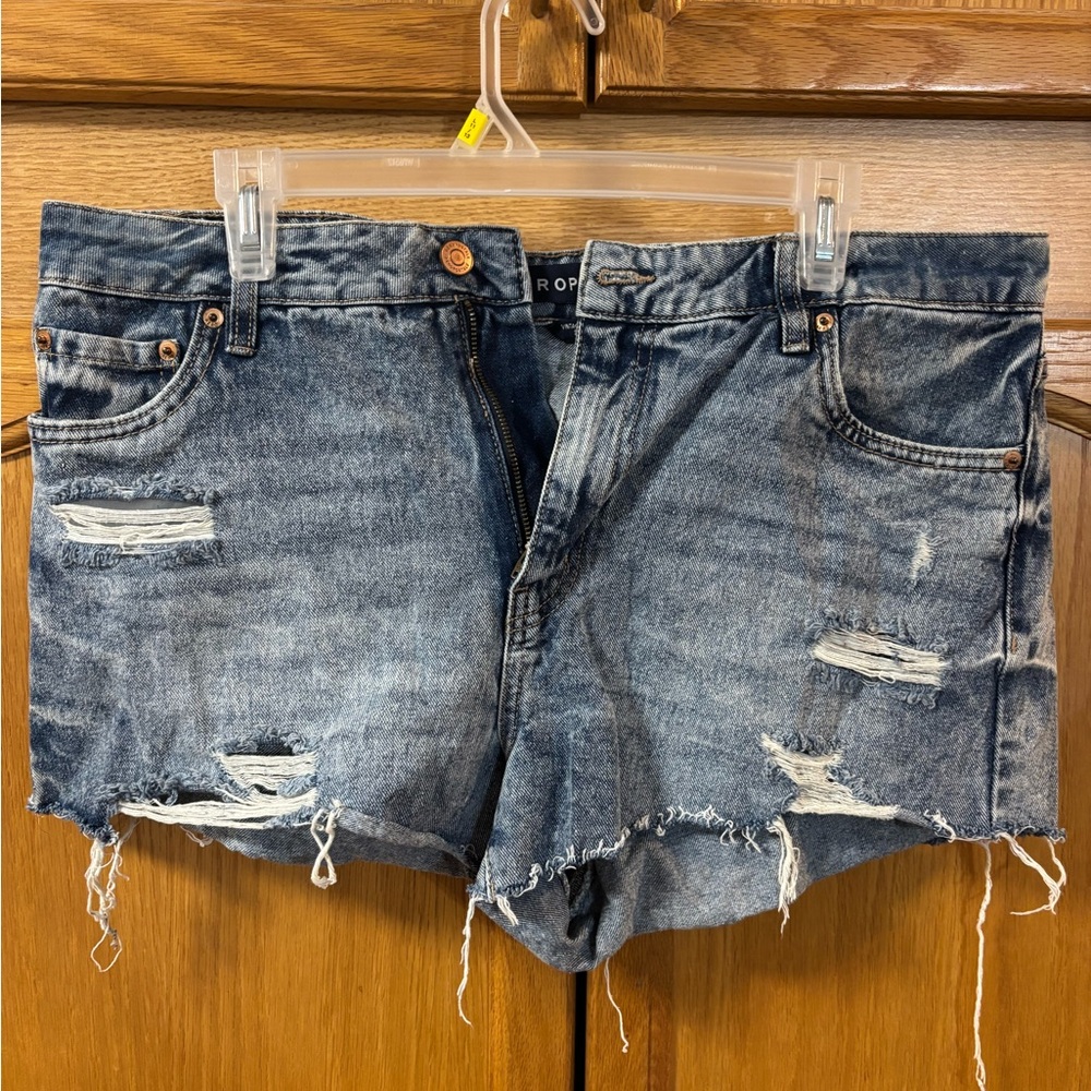 3 aero jean shorts size 12